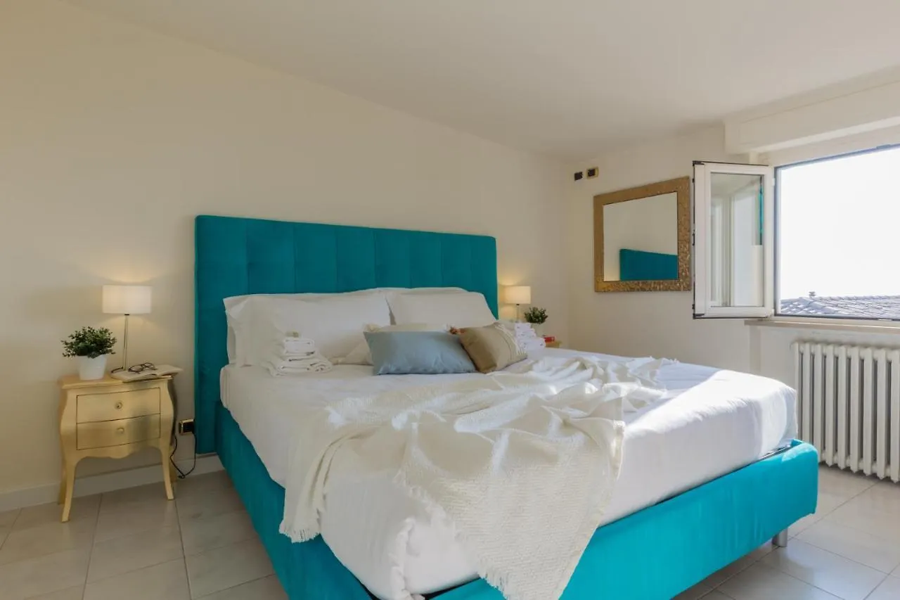 Apartment Bardolino Fronte Lago Di Garda, La Finestra Sull'Acqua Italy