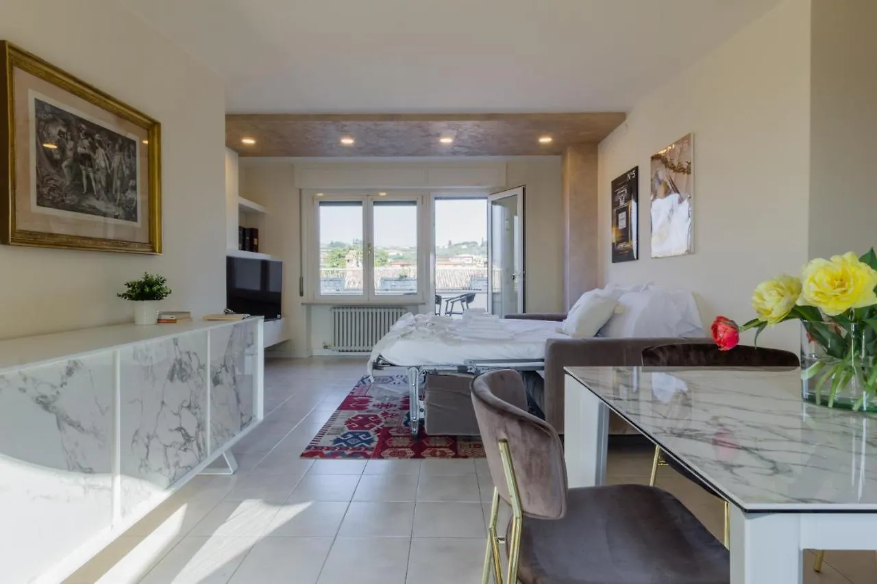 Bardolino Fronte Lago Di Garda, La Finestra Sull'Acqua Apartment