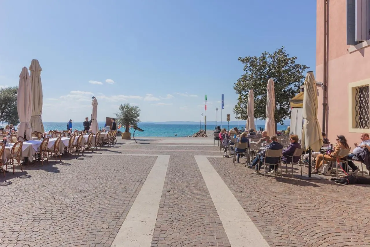 Bardolino Fronte Lago Di Garda, La Finestra Sull'Acqua Apartment