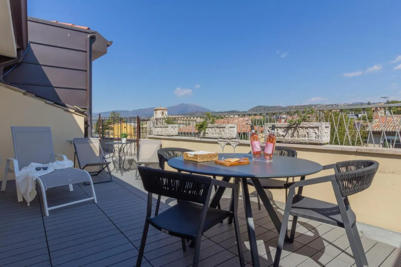 Apartment Bardolino Fronte Lago Di Garda, La Finestra Sull'Acqua
