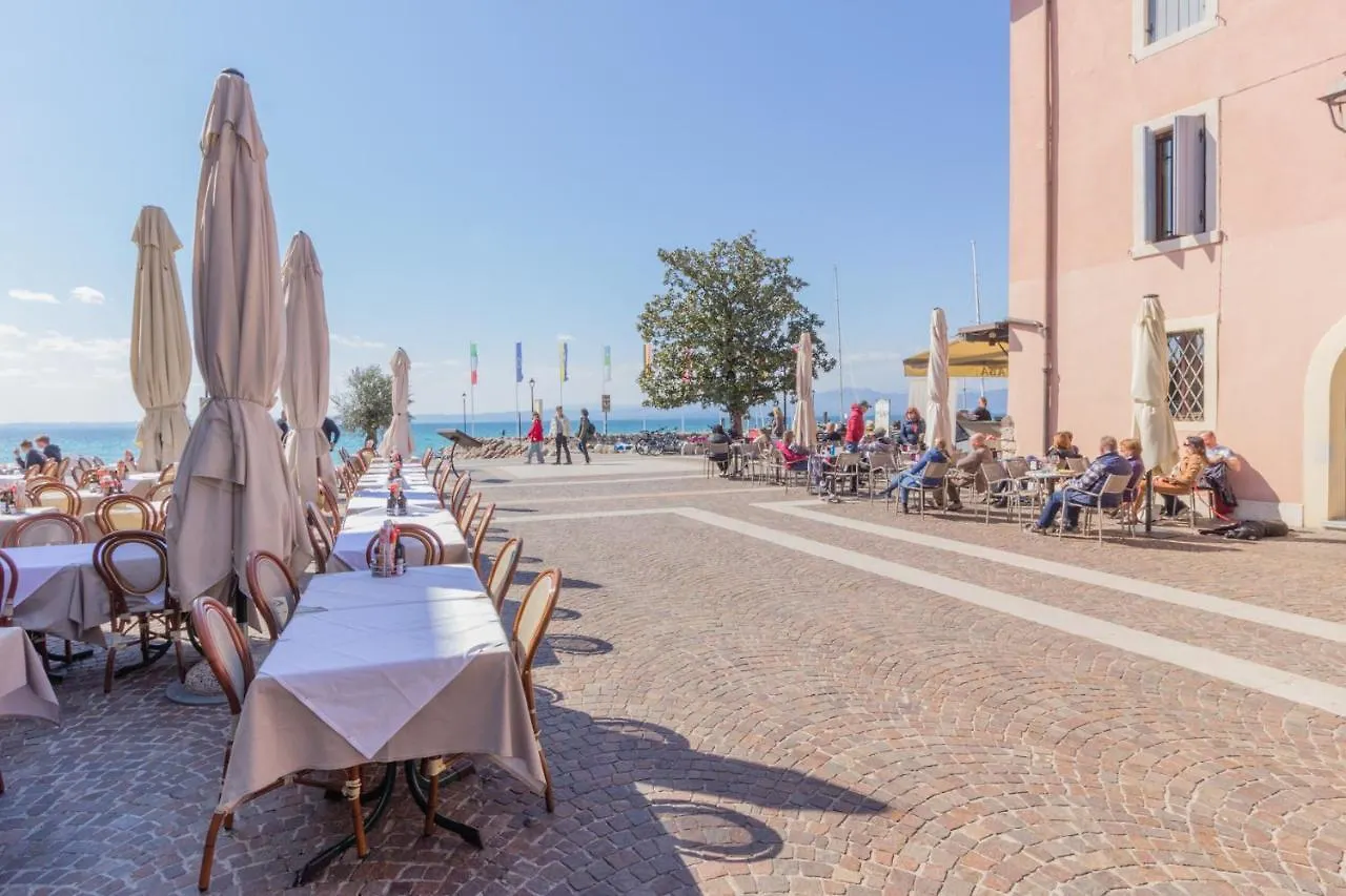 Bardolino Fronte Lago Di Garda, La Finestra Sull'Acqua 0*,  Italy